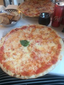 What we did in Milan - The pizza I ate at One More' Pizzeria