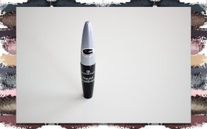 My Makeup Collection: Liquid Eyeliner Essence