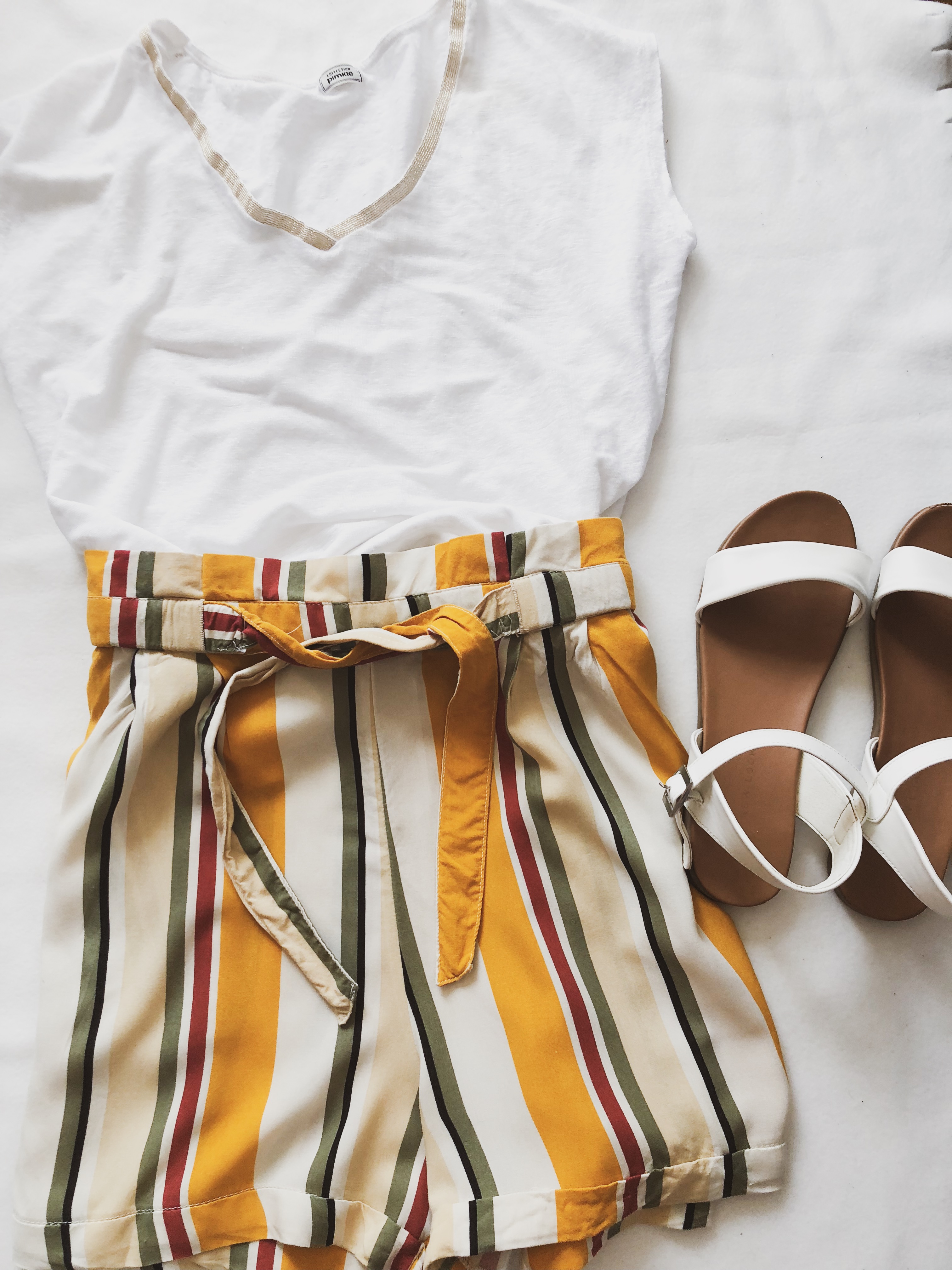 What I got in sales: White top and striped short Pimkie, White sandals Newlook